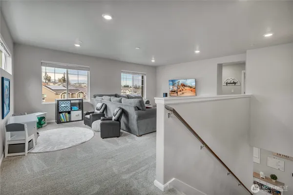 $690,000 | 1226 Baker Hts Loop, Bremerton, WA 98312