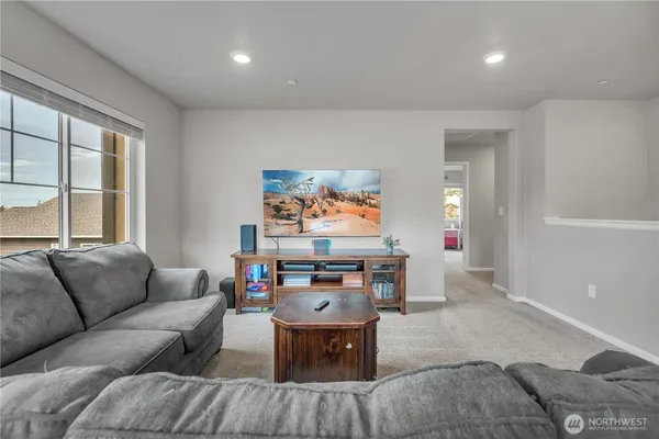 $690,000 | 1226 Baker Hts Loop, Bremerton, WA 98312