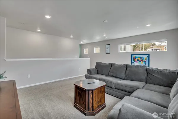 $690,000 | 1226 Baker Hts Loop, Bremerton, WA 98312