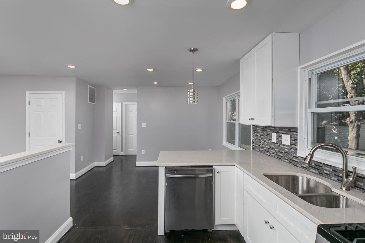 1004 Crosby Road Baltimore, MD 21228 - Photo 13 of 30