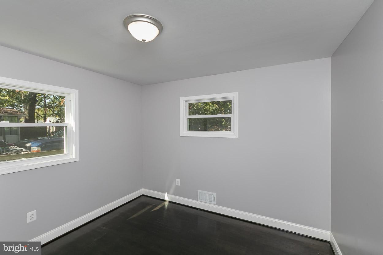 1004 Crosby Road Baltimore, MD 21228 - Photo 14 of 30