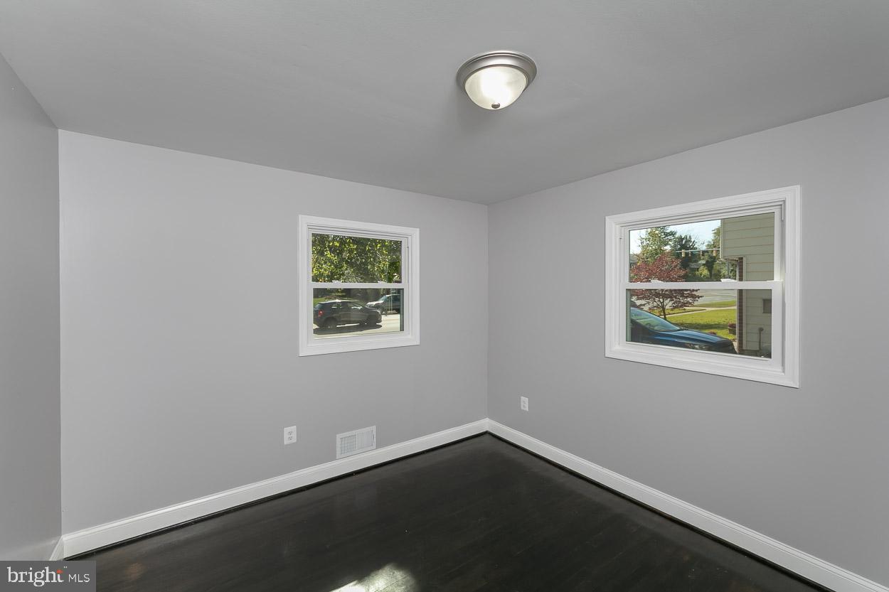 1004 Crosby Road Baltimore, MD 21228 - Photo 18 of 30