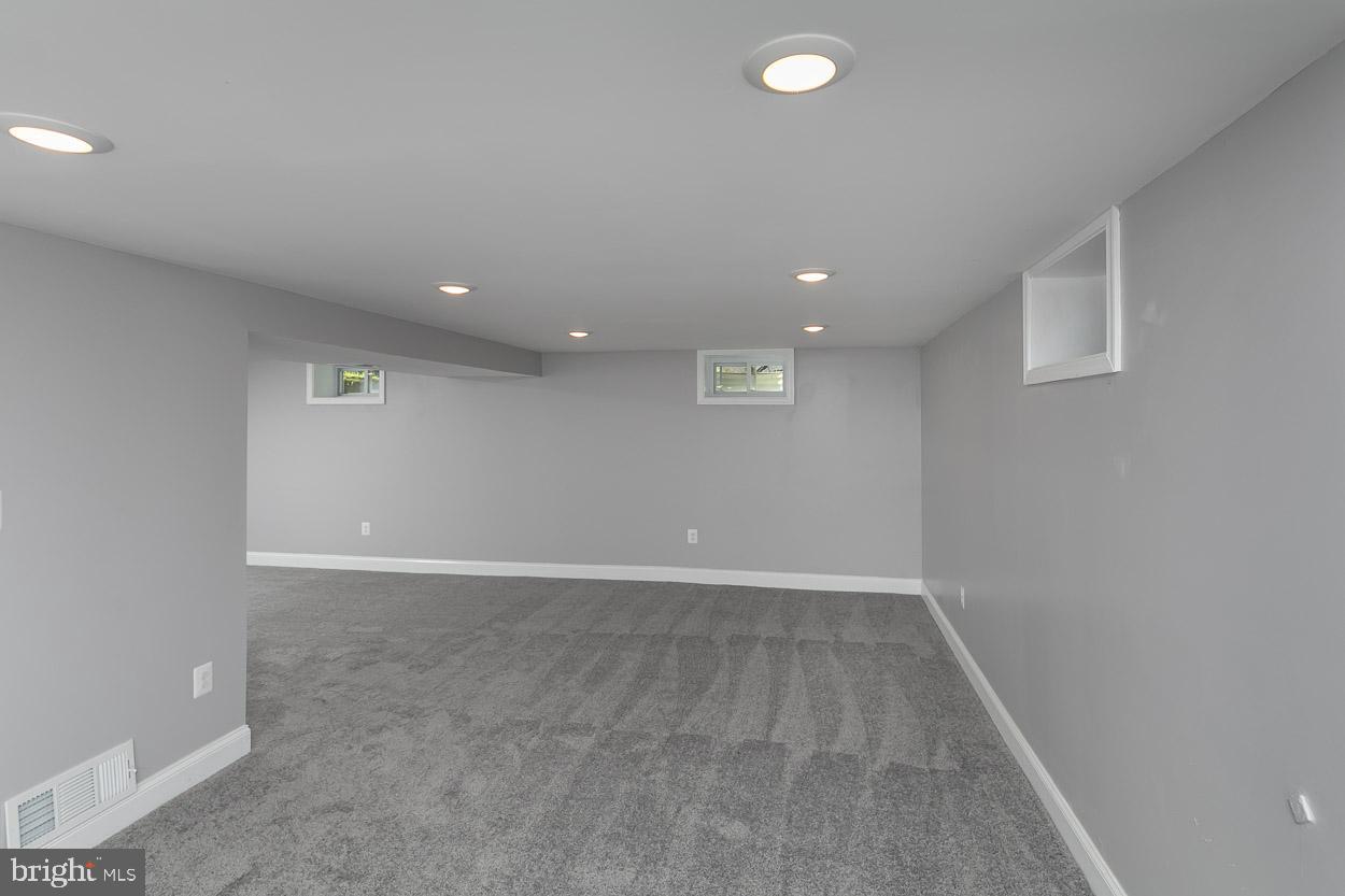 1004 Crosby Road Baltimore, MD 21228 - Photo 22 of 30