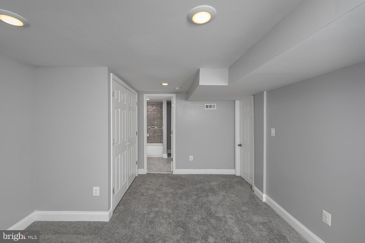 1004 Crosby Road Baltimore, MD 21228 - Photo 26 of 30 den, office, or 4th bedroom