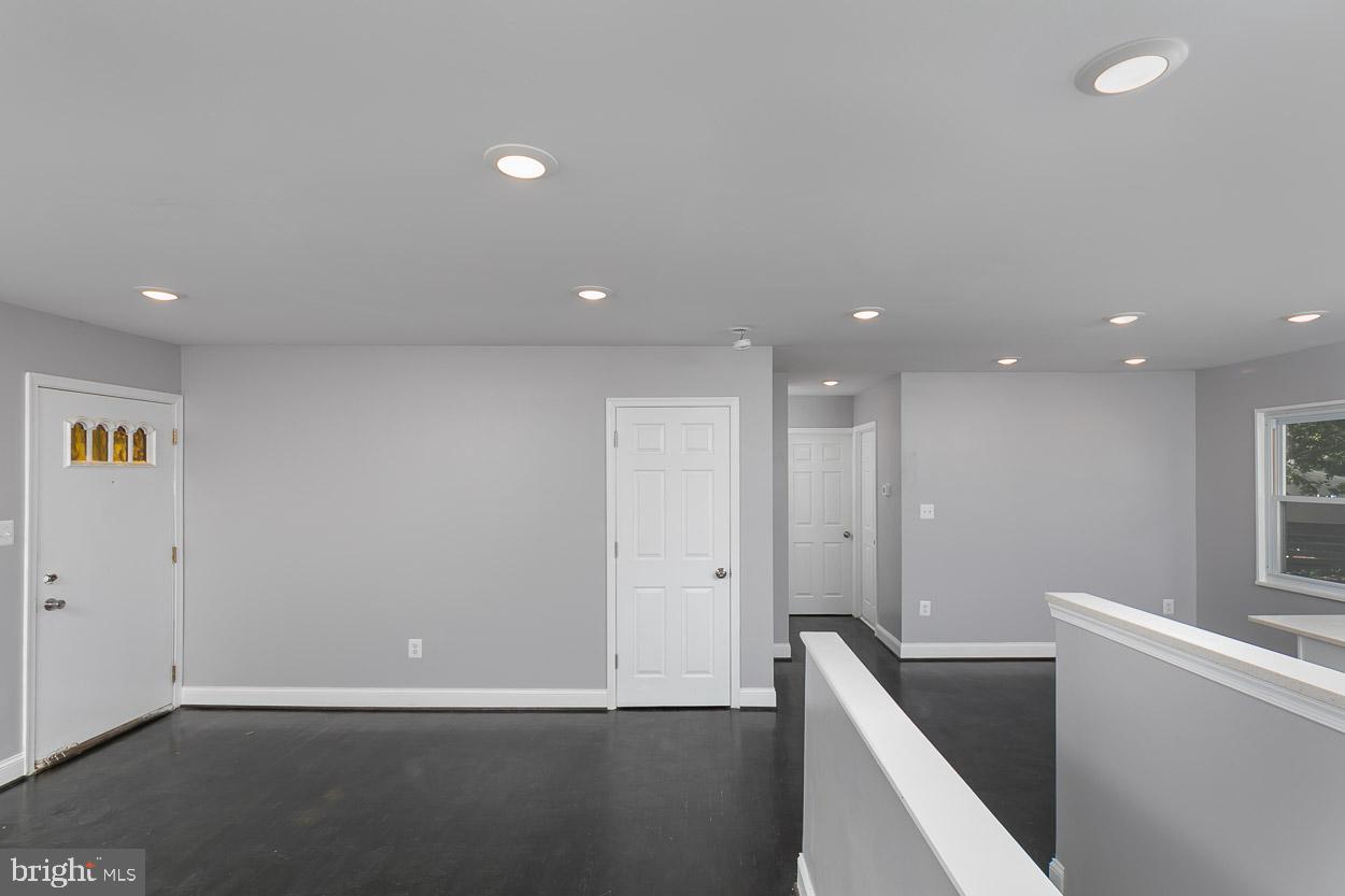1004 Crosby Road Baltimore, MD 21228 - Photo 7 of 30