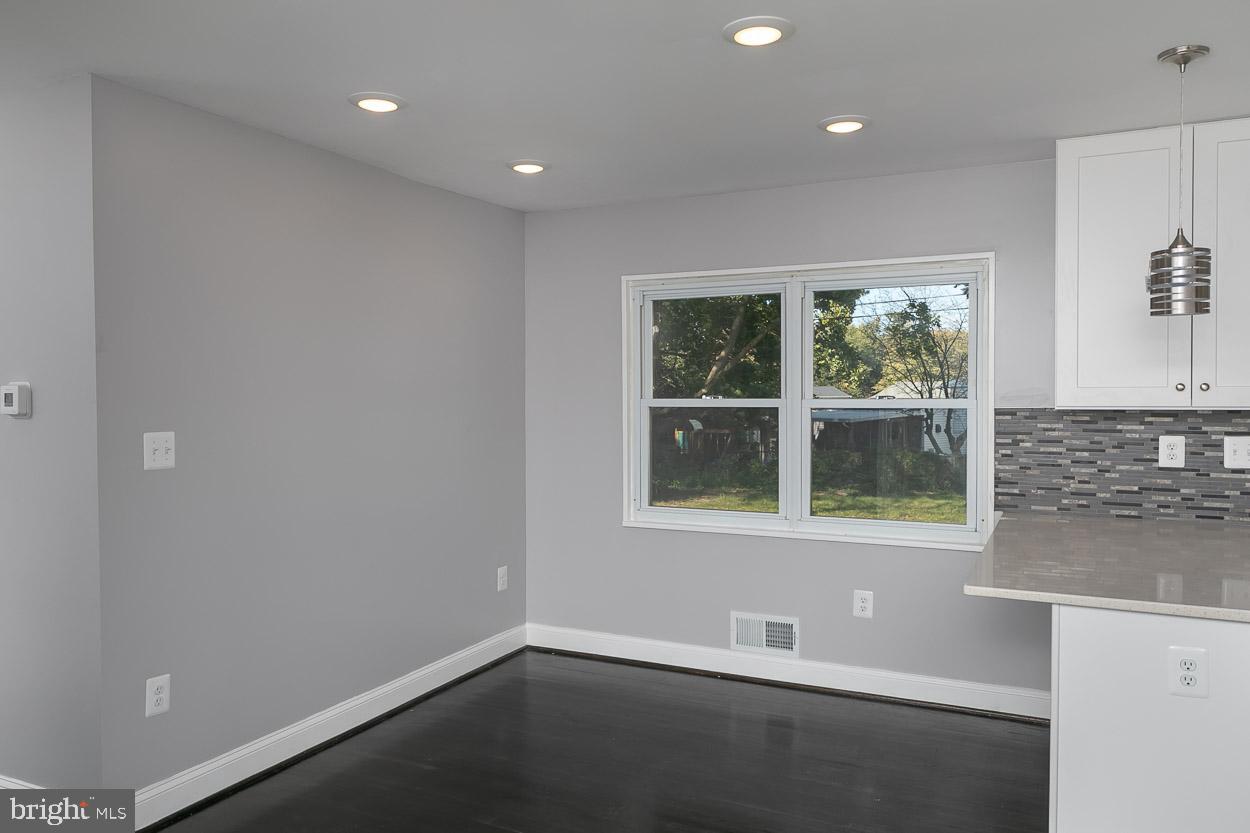 1004 Crosby Road Baltimore, MD 21228 - Photo 9 of 30