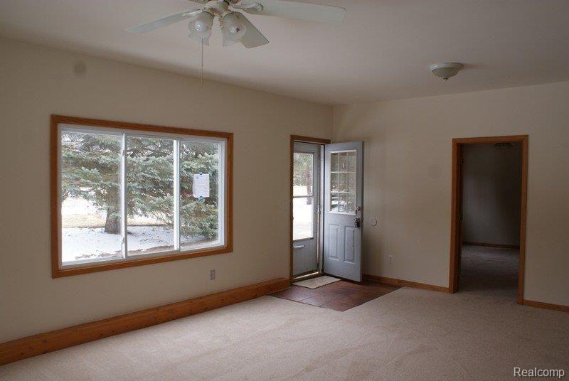 1380 Haines Road Lapeer, MI 48446 - Photo 8 of 19 DSC07725.JPG