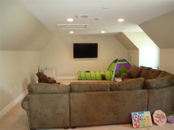 91 Maple Street Lexington, MA 02420 - Photo 19 of 25 Gallery Image 19