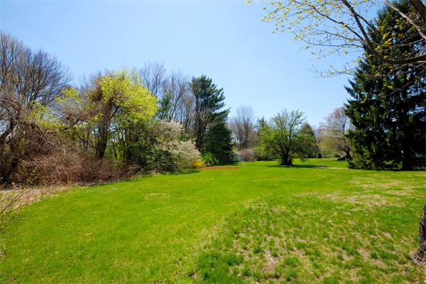 91 Maple Street Lexington, MA 02420 - Photo 24 of 25 Gallery Image 24