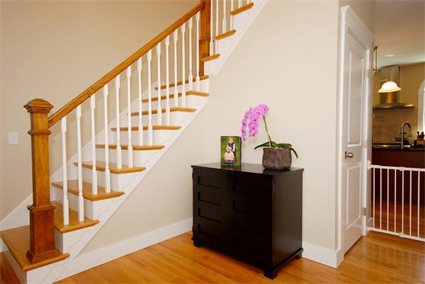 91 Maple Street Lexington, MA 02420 - Photo 4 of 25 Gallery Image 4