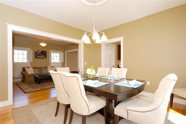 91 Maple Street Lexington, MA 02420 - Photo 8 of 25 Gallery Image 8