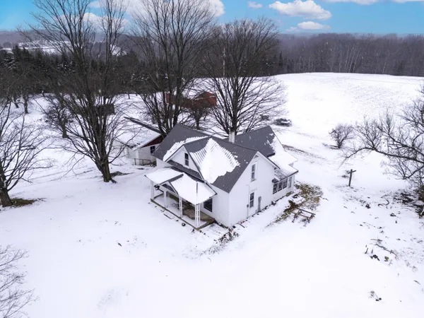$300,000 | 11470 South 39 Road, Cadillac, MI 49601
