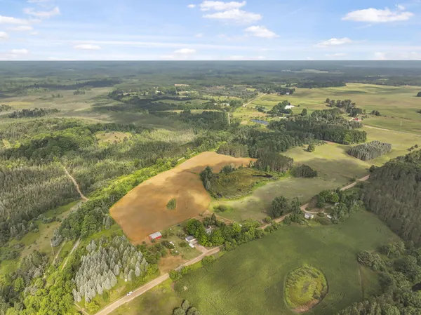 $300,000 | 11470 South 39 Road, Cadillac, MI 49601