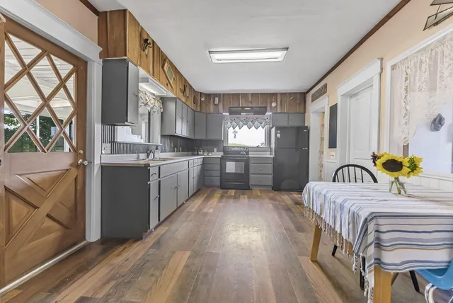 $356,000 | 11470 South 39 Road, Cadillac, MI 49601