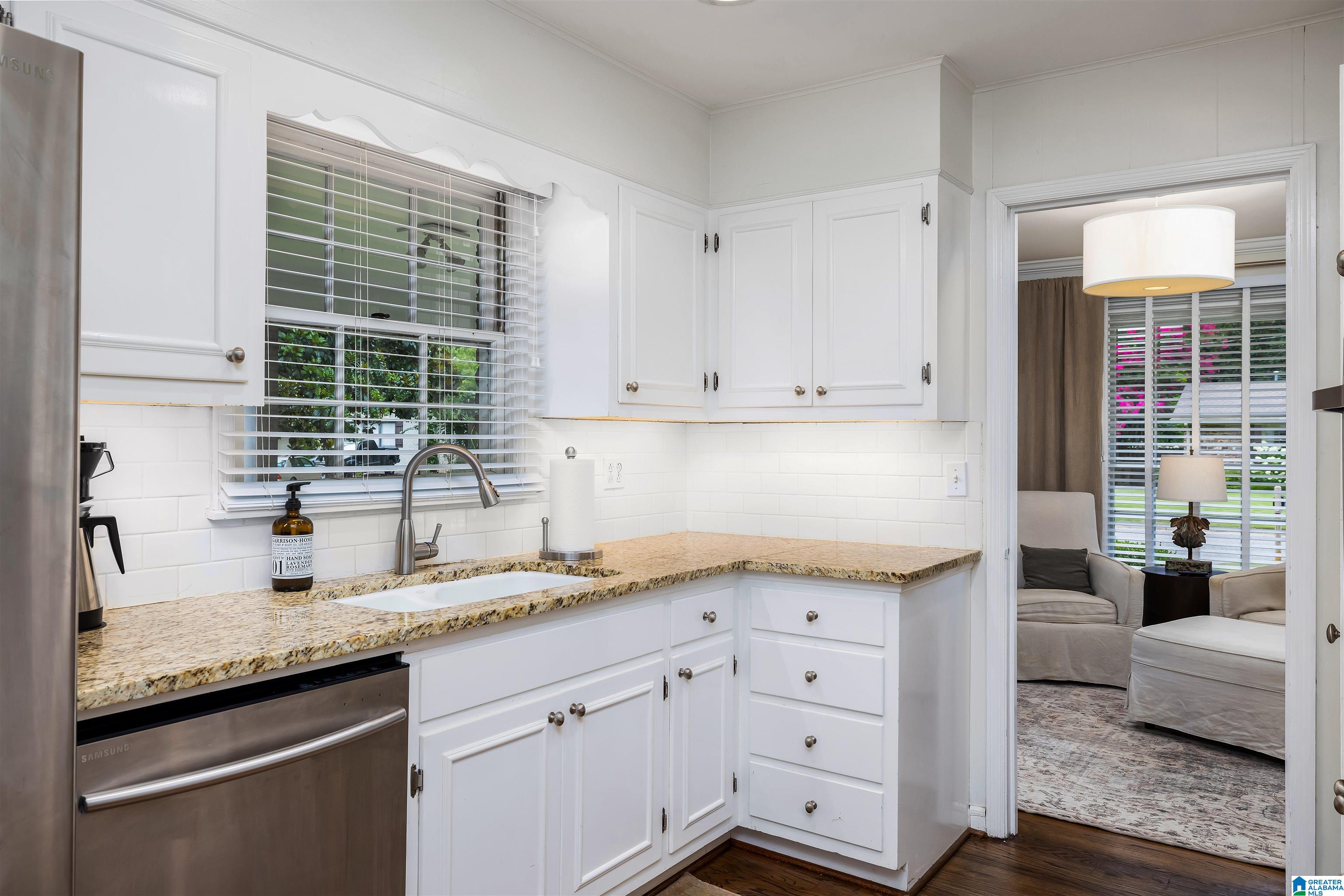 4325 MountainDale Road Birmingham, AL 35213 - Photo 14 of 39