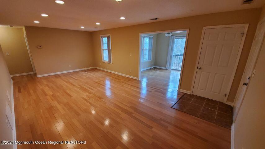 19-6 Augusta Court Freehold, NJ 07728 - Photo 11 of 15 Living