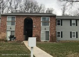 $2,550 | 19 Augusta Court, Unit 6, Freehold, NJ 07728