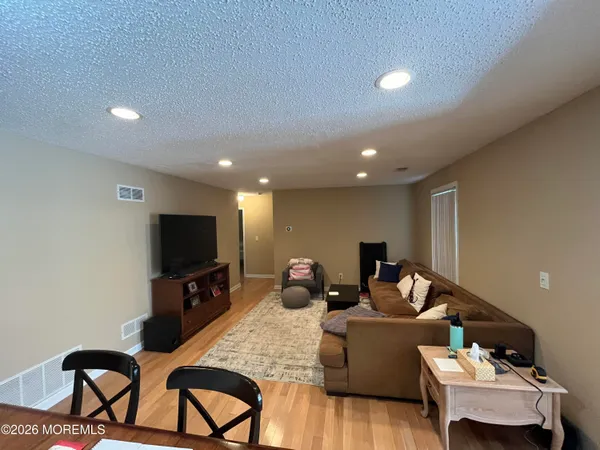 $2,550 | 19 Augusta Court, Unit 6, Freehold, NJ 07728