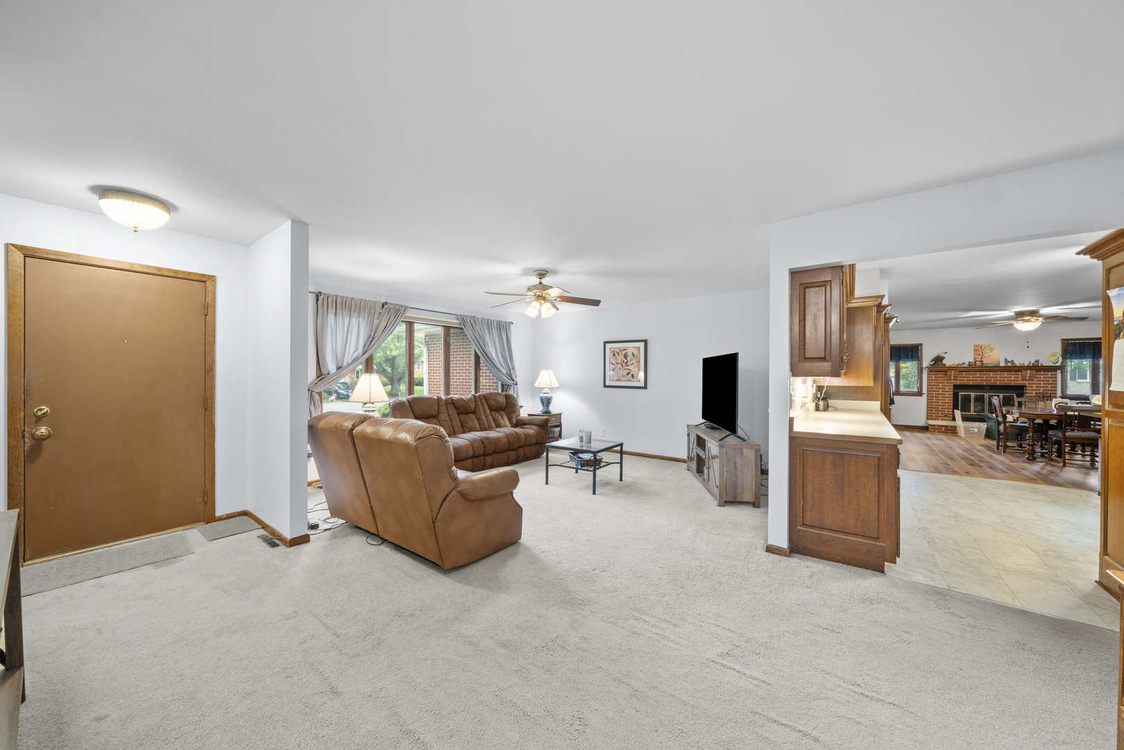 1204 Prairie Lane Yorkville, IL 60560 - Photo 5 of 32