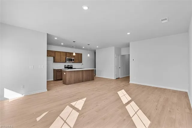 $333,000 | 167 Candytuft Court, Lexington, NC 27295