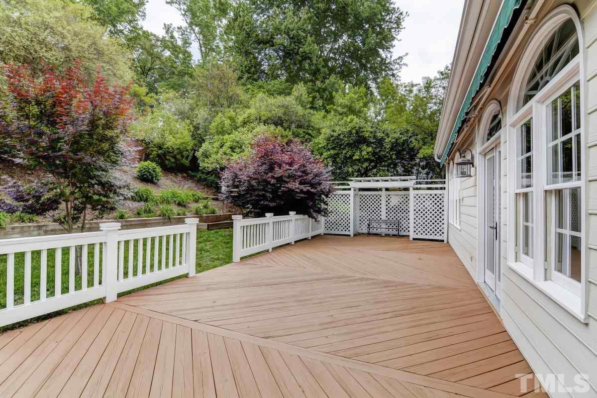 320 Cambridge Woods Way Raleigh, NC 27608 - Photo 24 of 25
