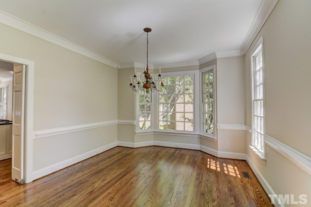 320 Cambridge Woods Way Raleigh, NC 27608 - Photo 4 of 25