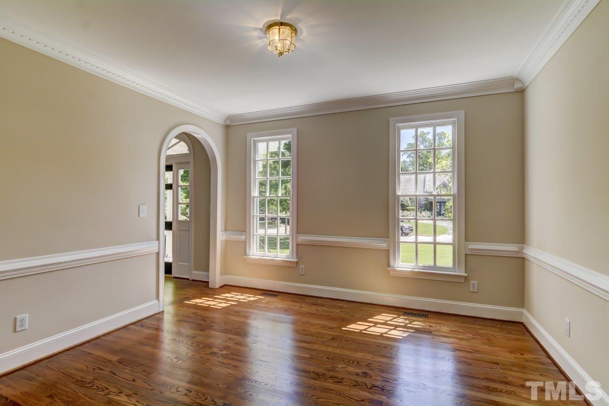320 Cambridge Woods Way Raleigh, NC 27608 - Photo 5 of 25