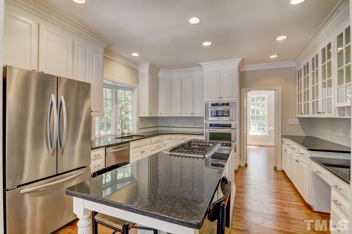 320 Cambridge Woods Way Raleigh, NC 27608 - Photo 9 of 25