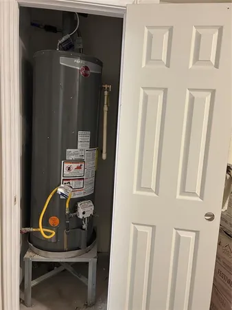 $2,200 | 3837 Burning Tree Lane, Garland, TX 75042