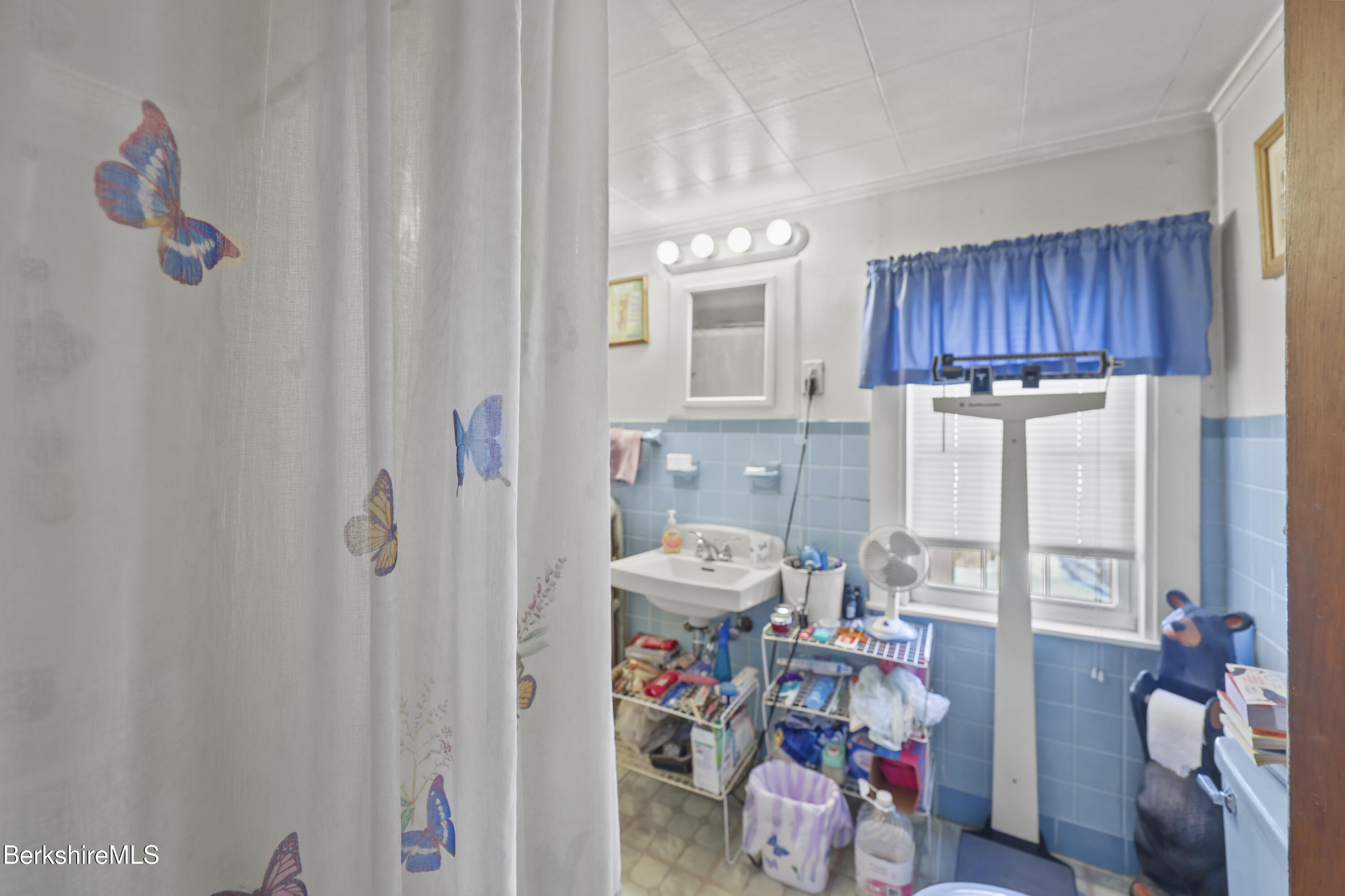 131 Center Street Lee, MA 01238 - Photo 37 of 58 Second Floor Bathroom