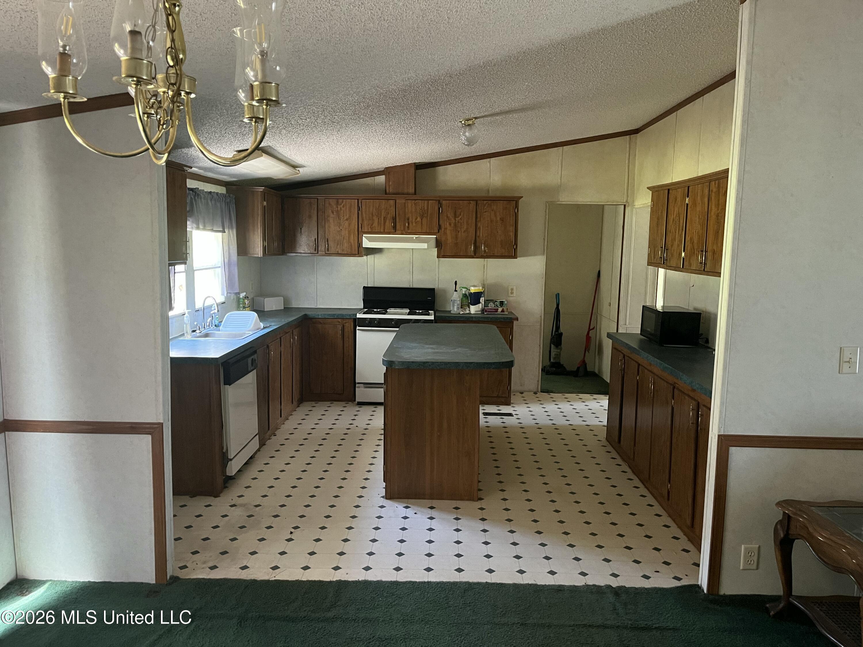 980 Tenner Road Natchez, MS 39120 - Photo 6 of 24 IMG_2968