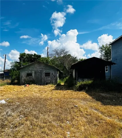 $20,000 | 943 Chapa Street, Robstown, TX 78380