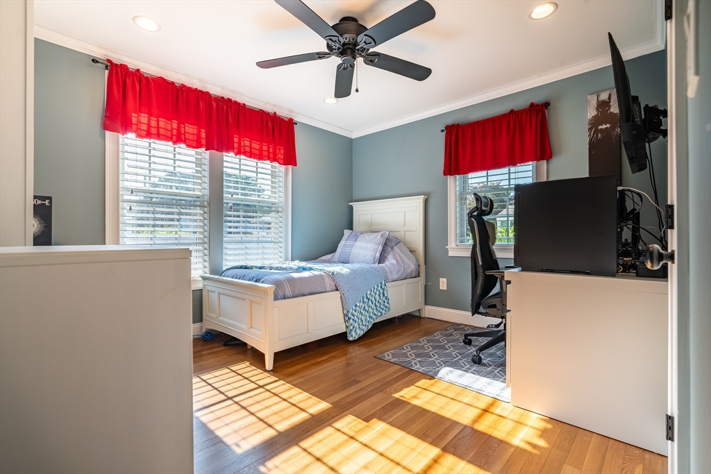 24 Coury Drive Acushnet, MA 02743 - Photo 19 of 42 a living room with furniture and a window