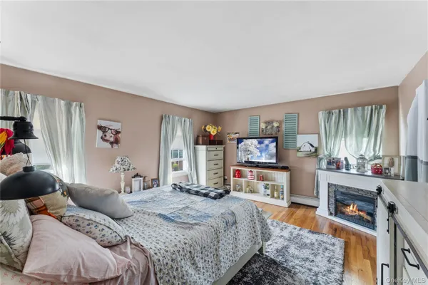 $895,000 | 157 Garden Place, West Hempstead, NY 11552