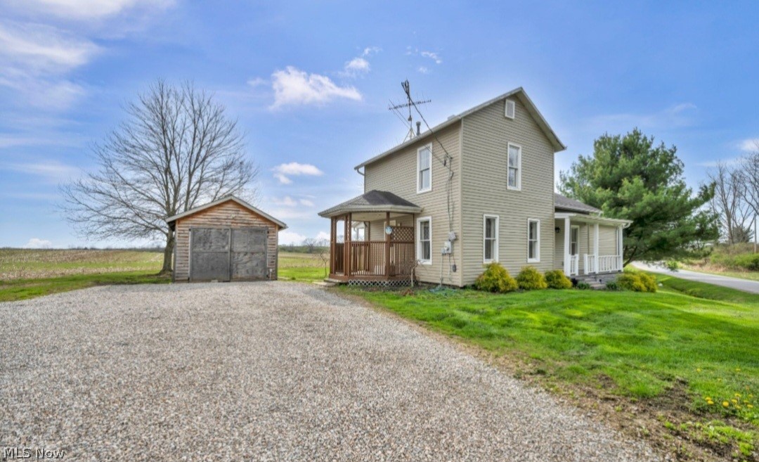 15593 Franchester Road Burbank, OH 44214 - Photo 8 of 25