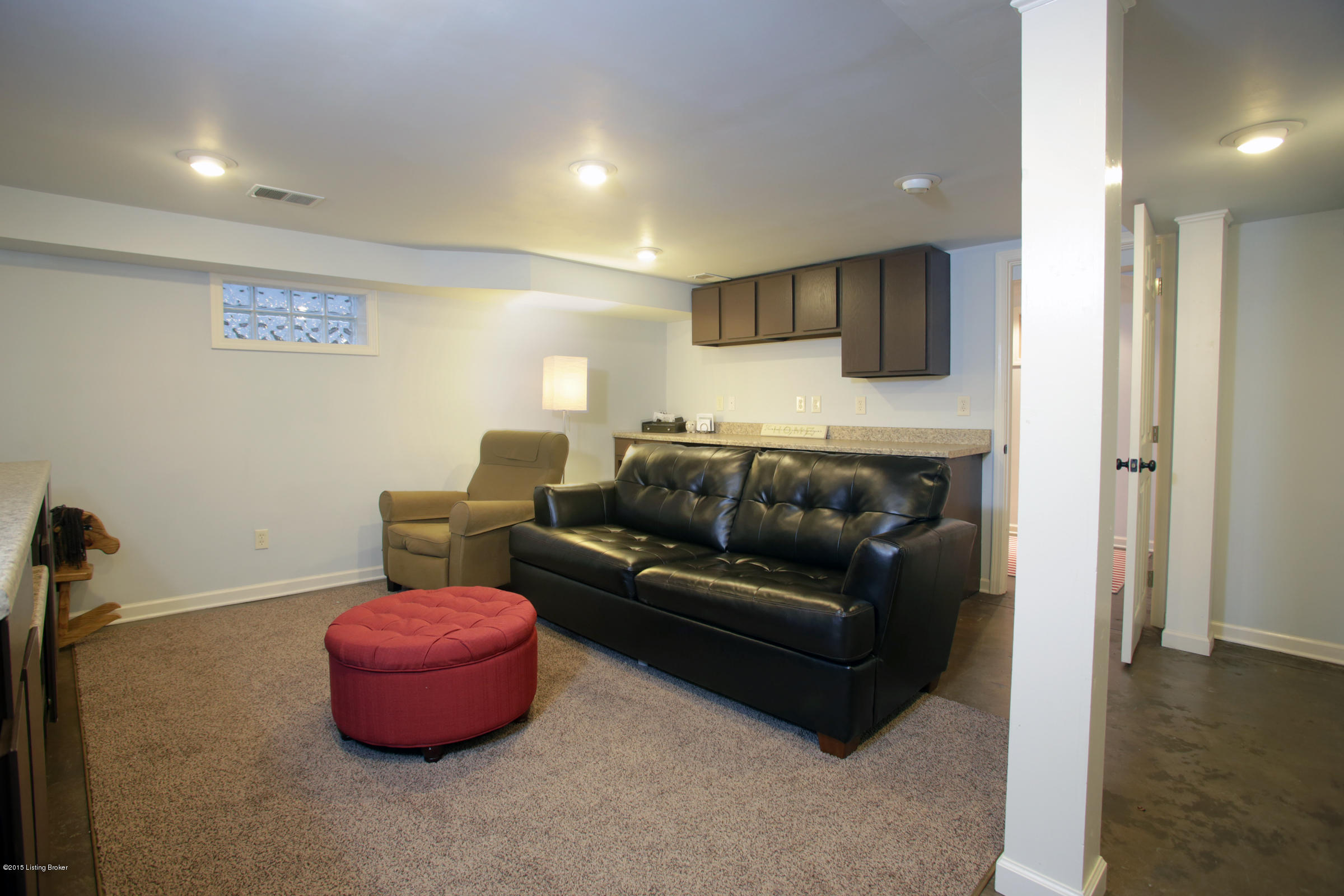 2901 Dundee Road Louisville, KY 40205 - Photo 28 of 35 Family room-owners are including this couch.