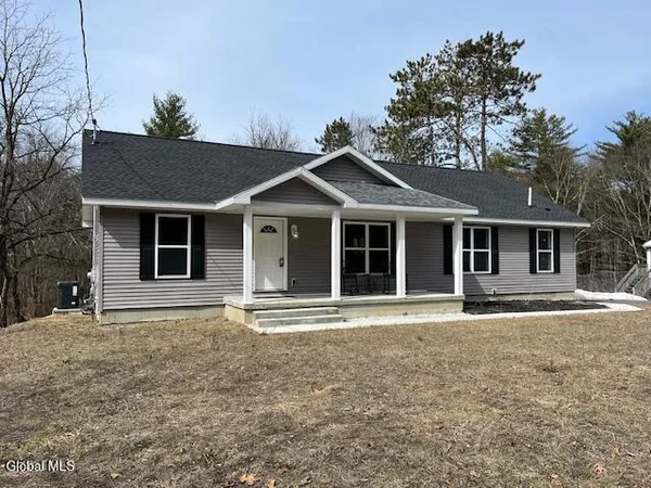 $579,500 | 152 Ingersoll Road, Wilton, NY 12866