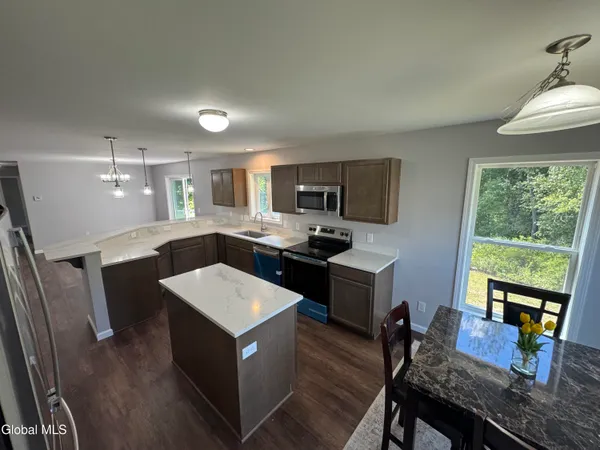 $579,500 | 152 Ingersoll Road, Wilton, NY 12866