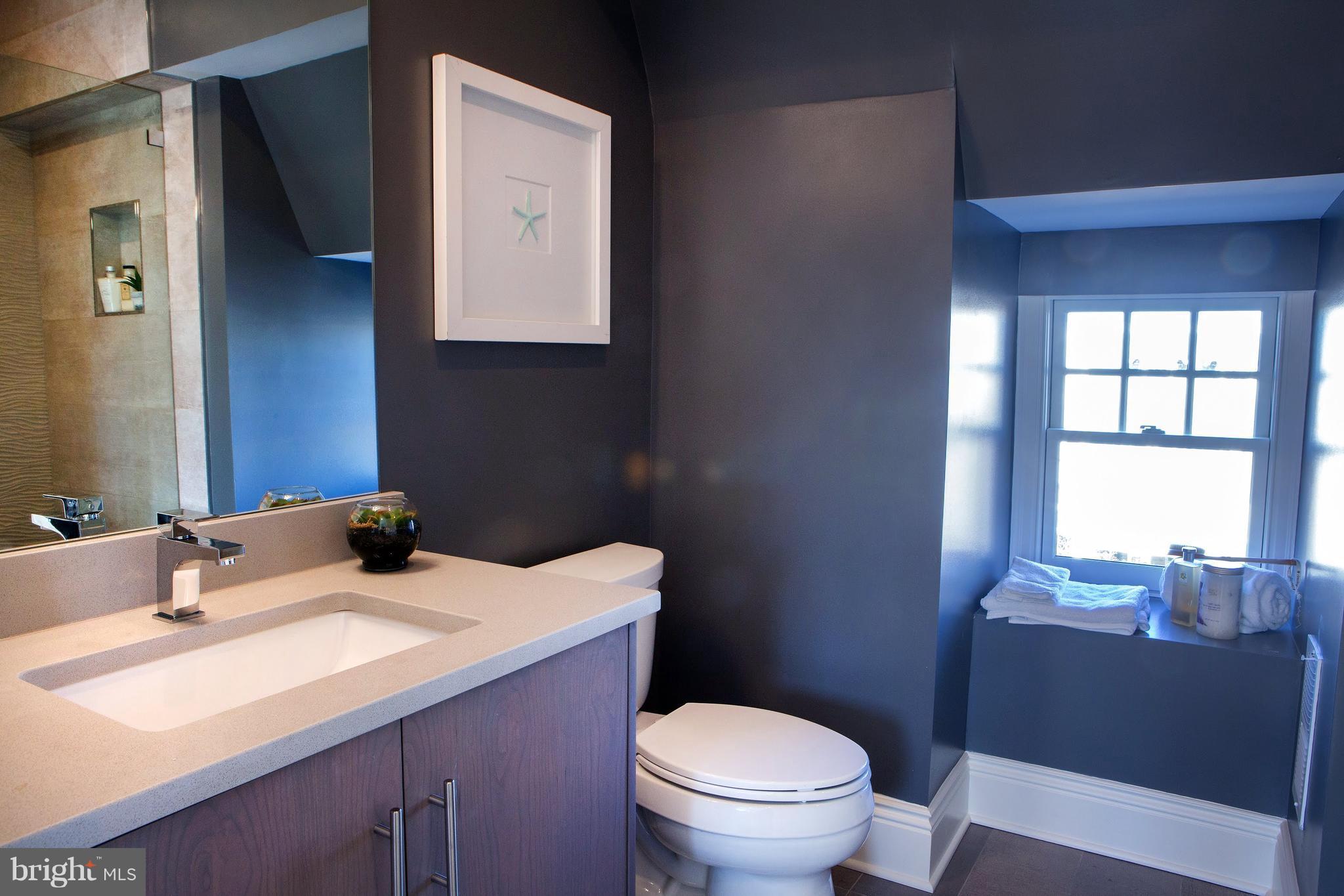 619 Lexington Place Northeast Washington, DC 20002 - Photo 18 of 29 EN SUITE MASTER BATH