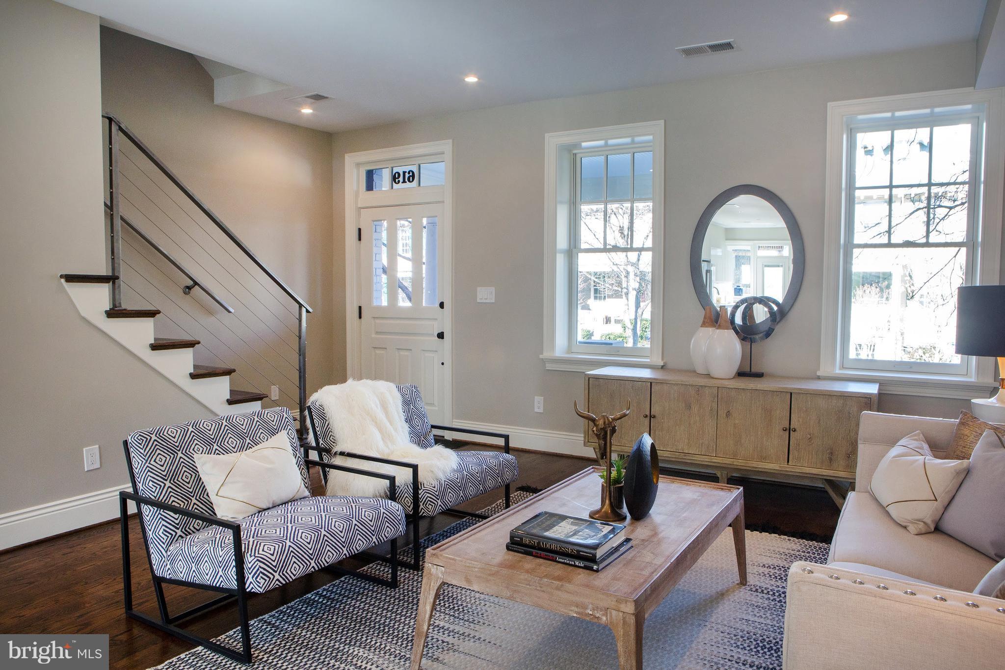 619 Lexington Place Northeast Washington, DC 20002 - Photo 5 of 29 LIGHT-FILLED & SOCIAL!