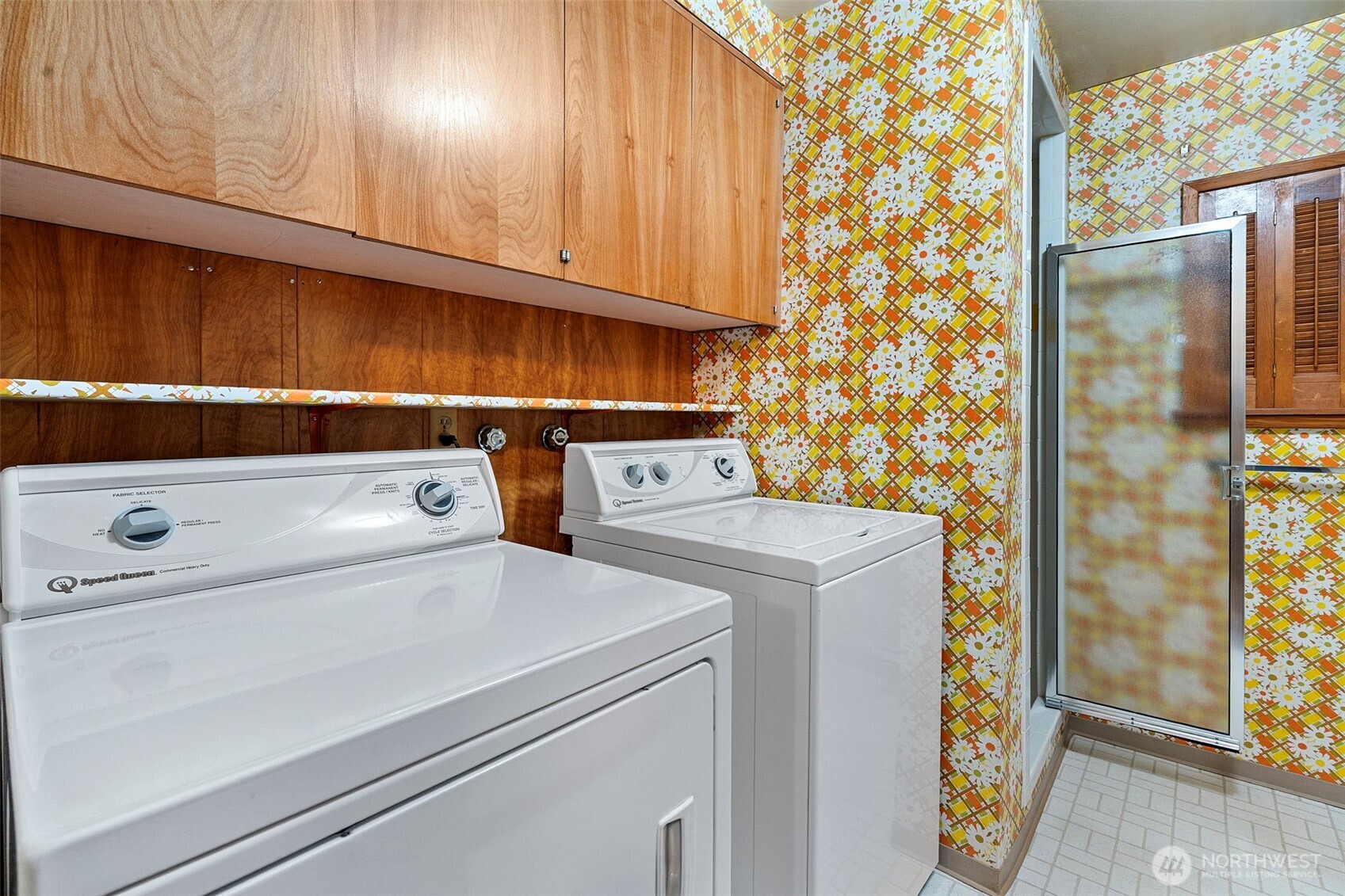 906 Forrest Park Drive Fircrest, WA 98466 - Photo 27 of 37 a utility room with dryer and washer