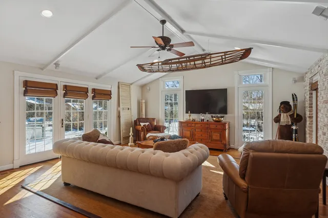 $699,900 | 706 Cherry Court, Itasca, IL 60143