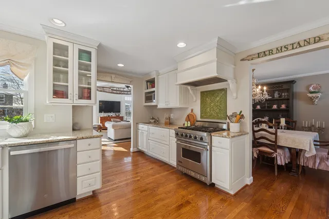 $699,900 | 706 Cherry Court, Itasca, IL 60143