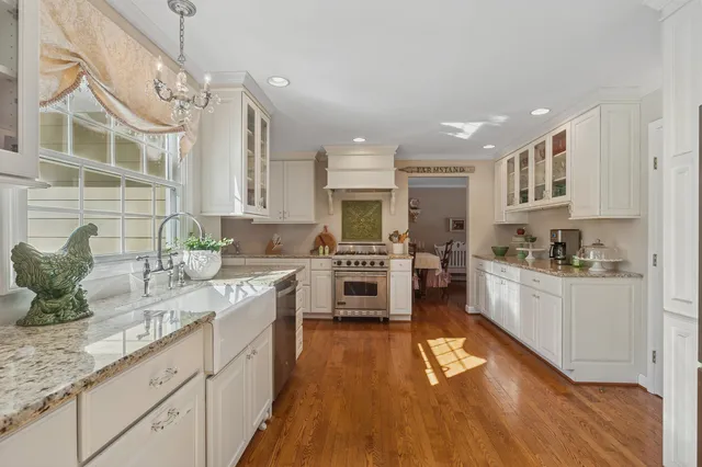 $699,900 | 706 Cherry Court, Itasca, IL 60143