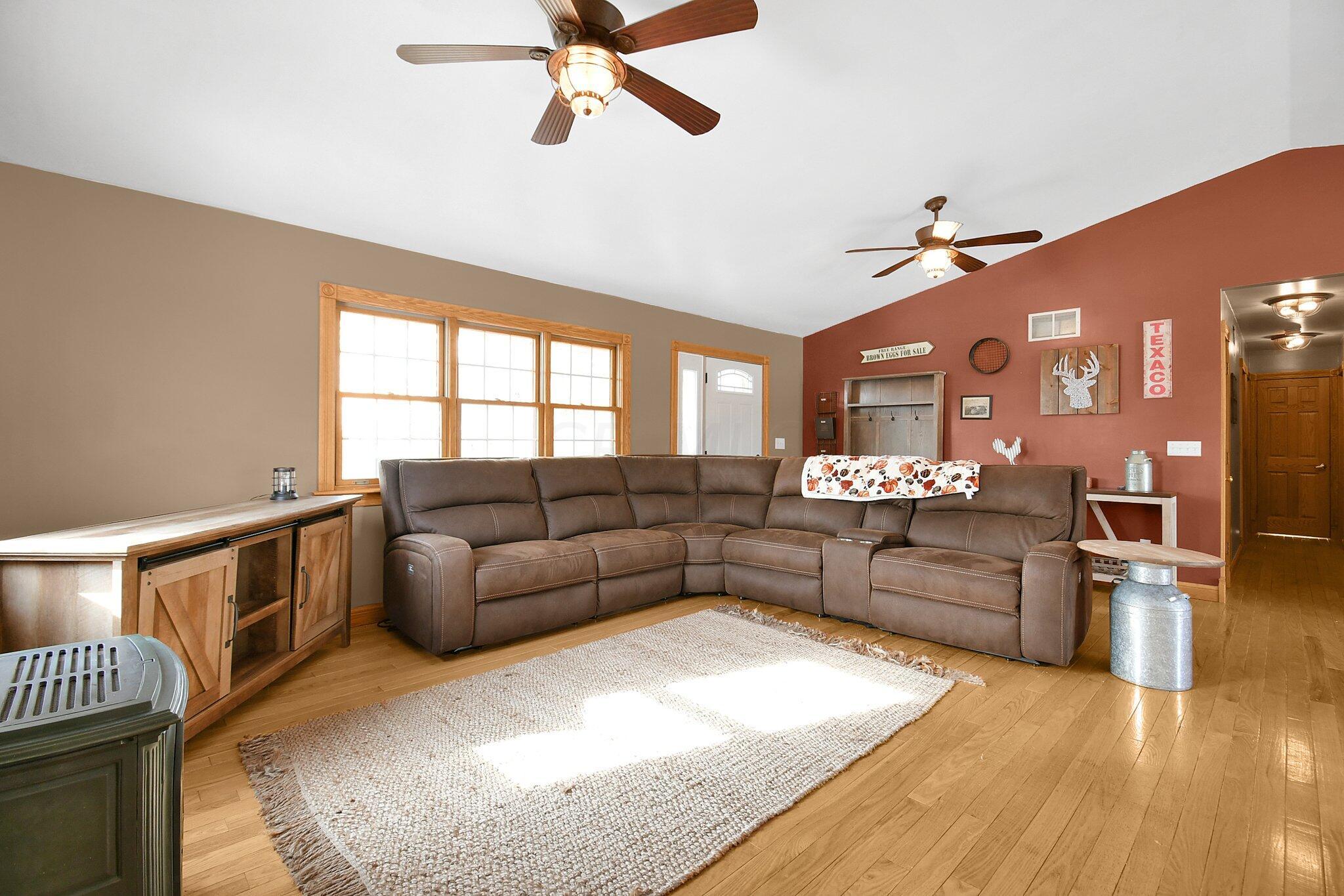514 Roe Lane Kingston, OH 45644 - Photo 7 of 44 B673C21D-03ED-45D7-A249-EEF906713C8C