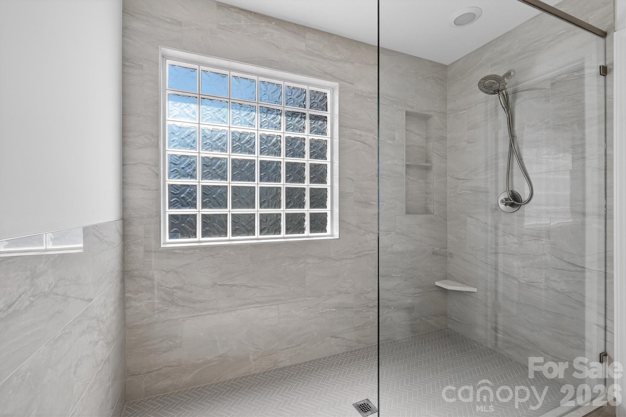 5527 Cactus Valley Road, Unit 183 Charlotte, NC 28277 - Photo 27 of 47 a bathroom with a shower