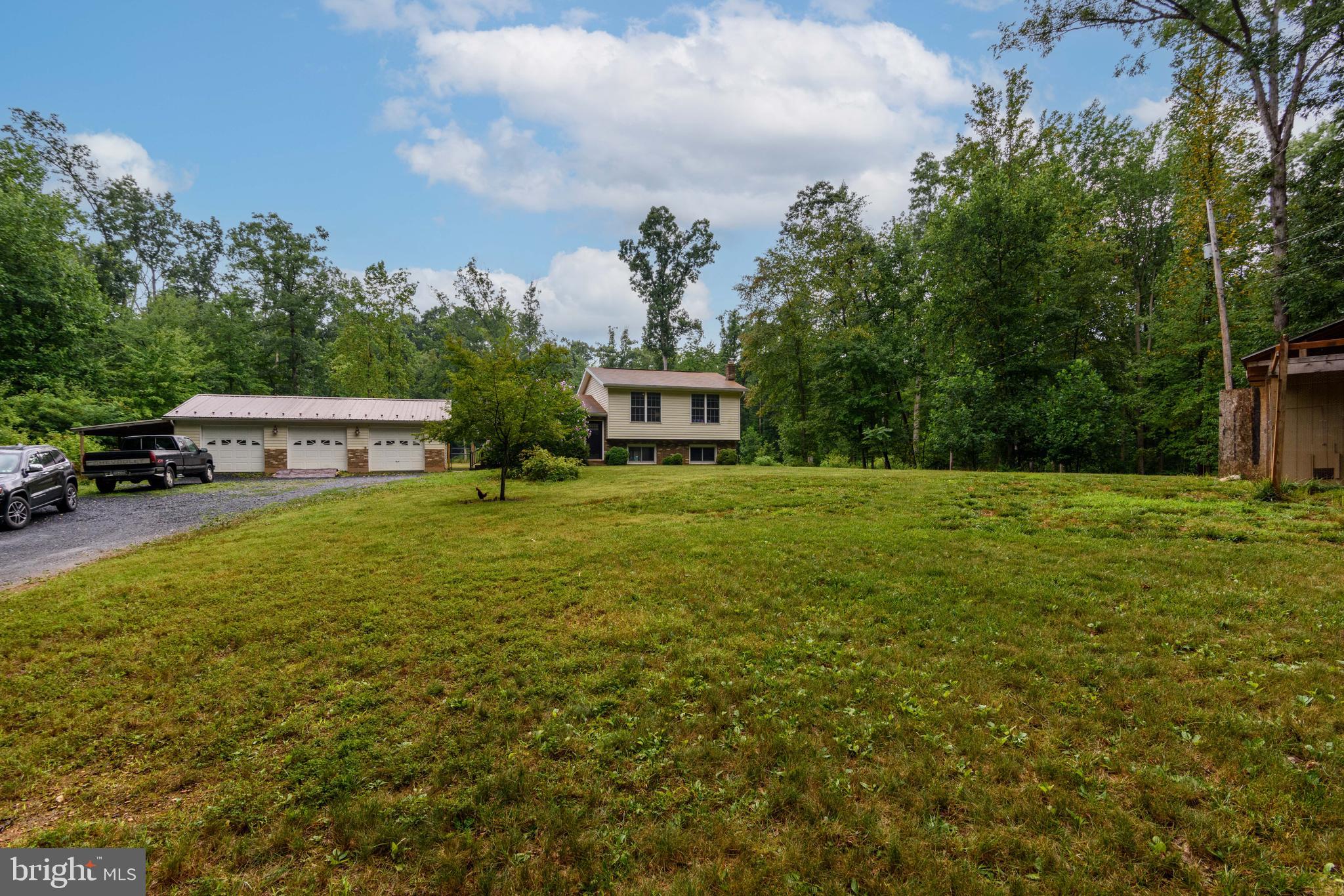 230 Red Tank Road Boiling Springs, PA 17007 - Photo 4 of 29 Gallery Image 4
