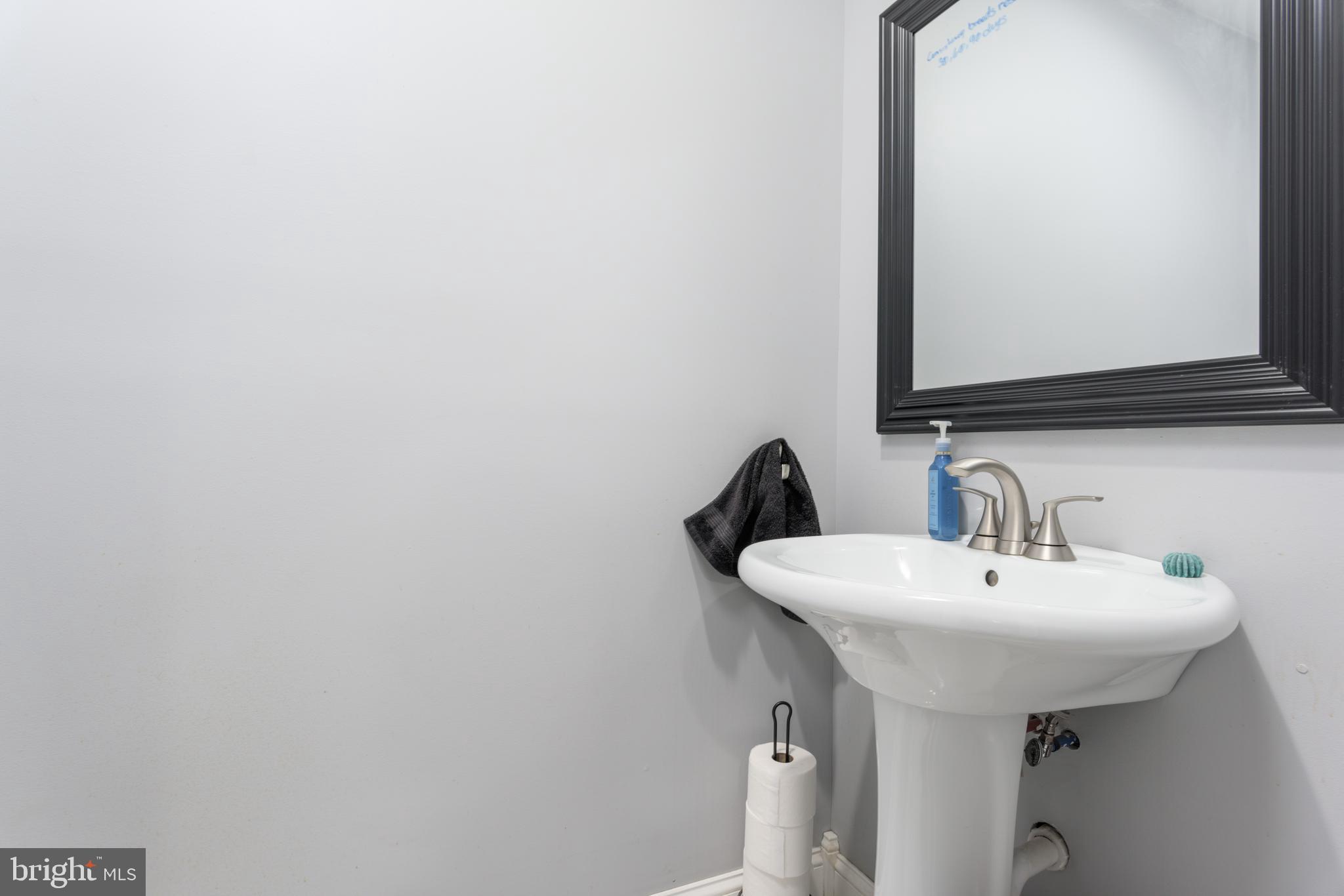 230 Red Tank Road Boiling Springs, PA 17007 - Photo 9 of 29 Gallery Image 9