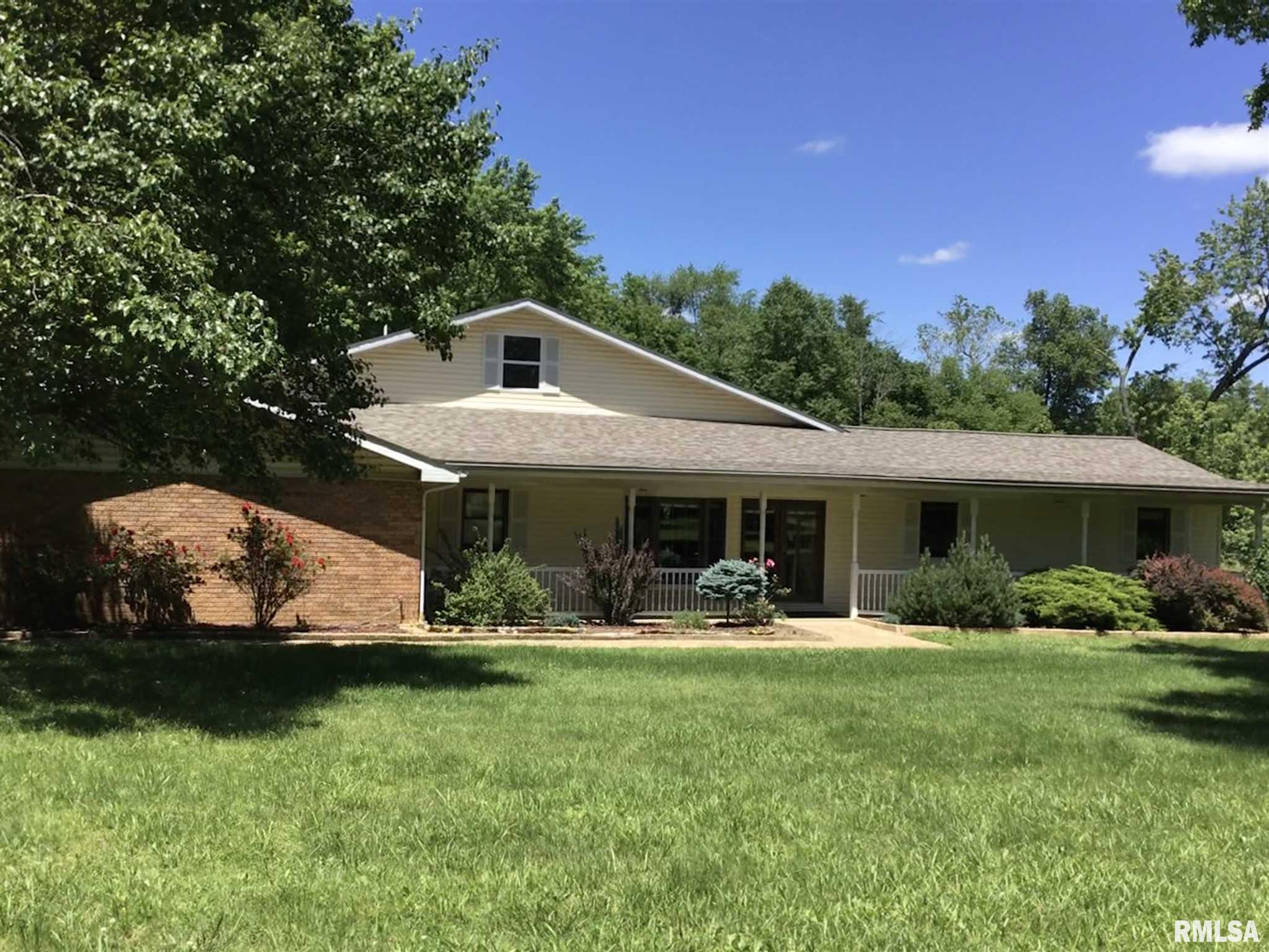 11746 Pebble Road Mount Vernon, IL 62864 - Photo 1 of 43 Gallery Image 1