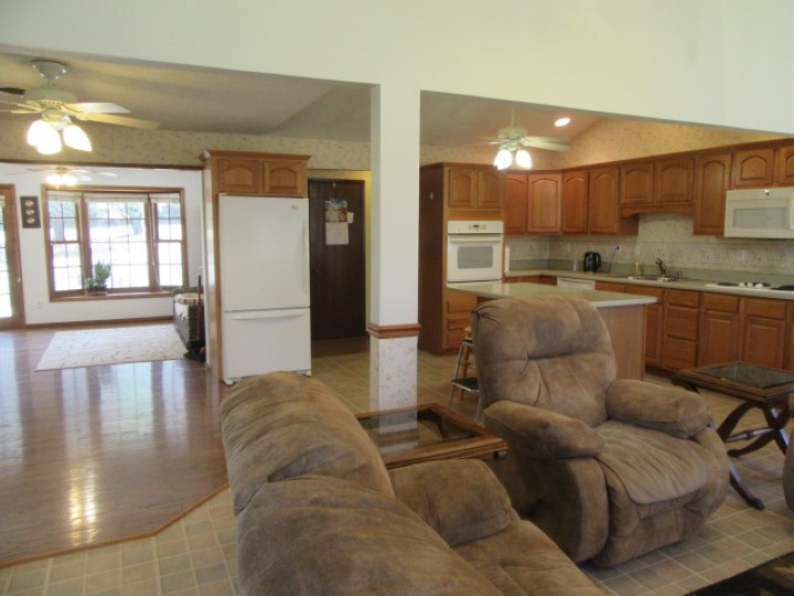 11746 Pebble Road Mount Vernon, IL 62864 - Photo 28 of 43 Gallery Image 28